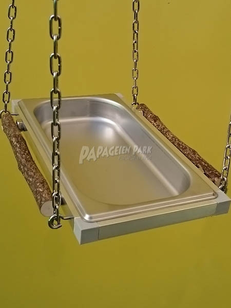Parrots and parakeets bathtub small