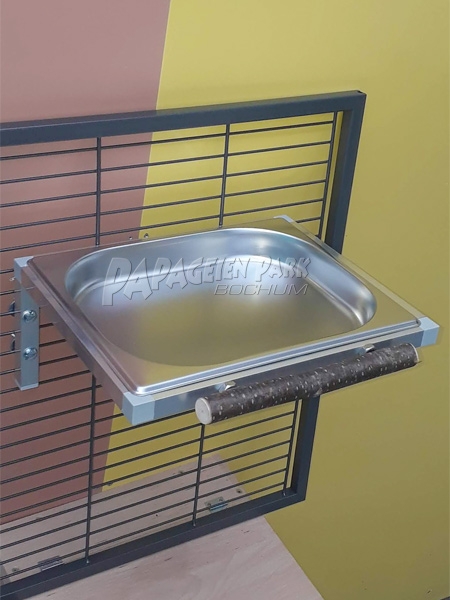 Parrot and parakeet screw on bathtub large
